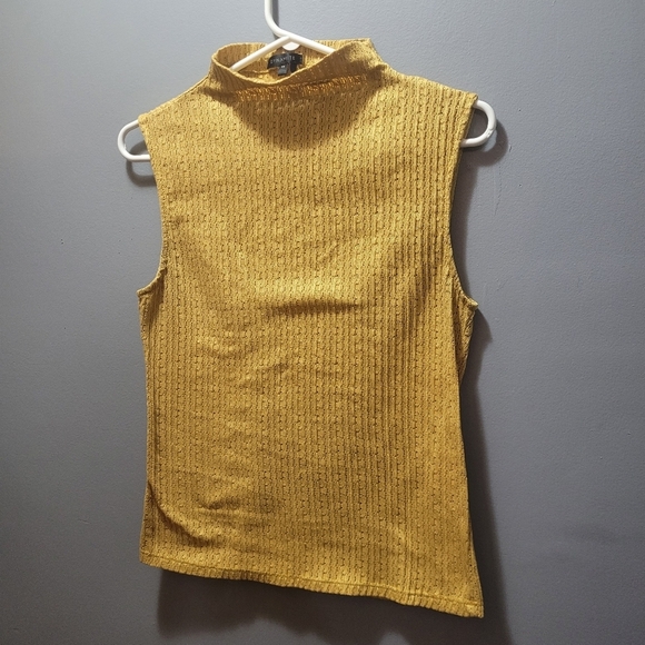 Dynamite Mustard Colored Funnel Neck Sleeveless Top S - Picture 2 of 5